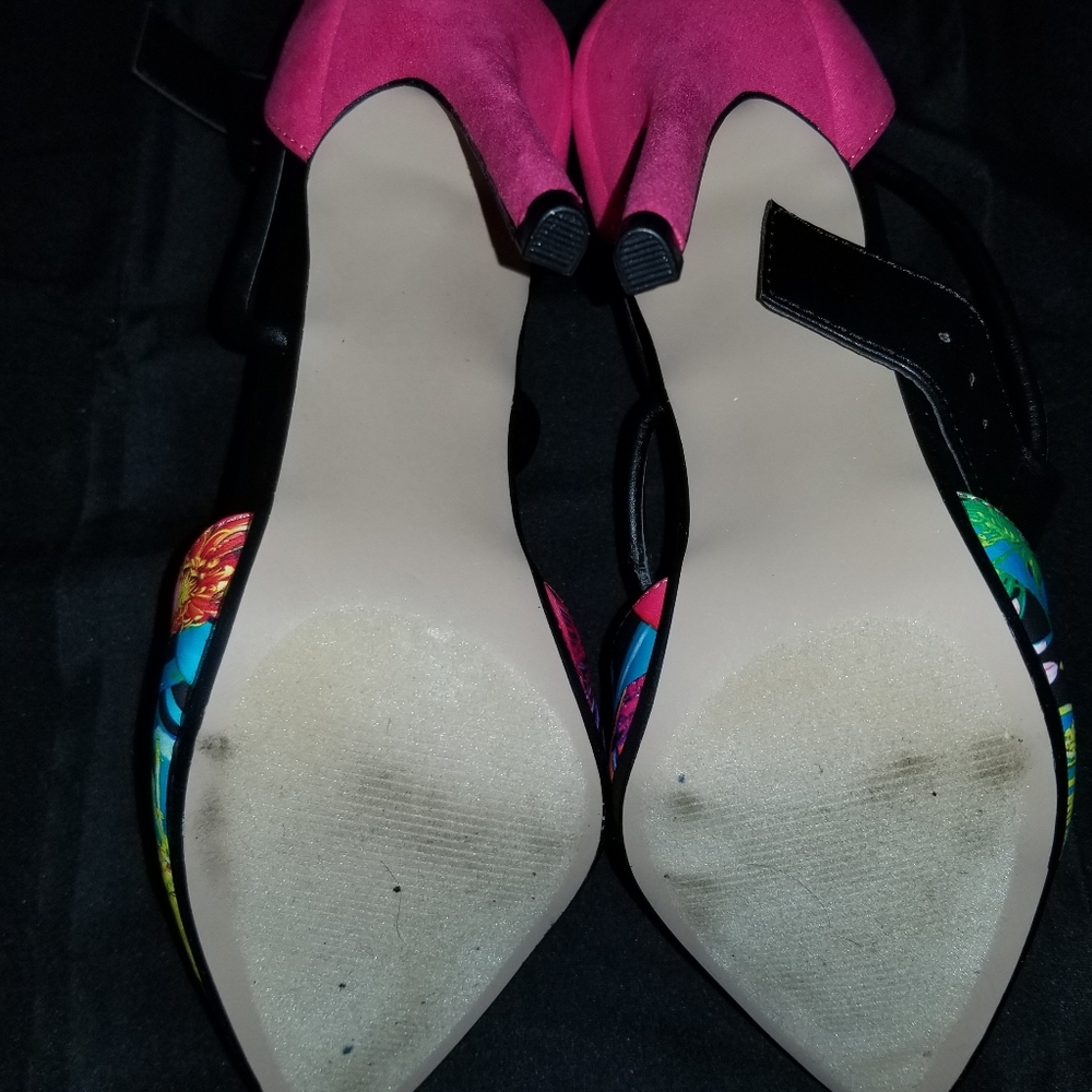Pointed toe multi colored pumps - Picture 2 of 6